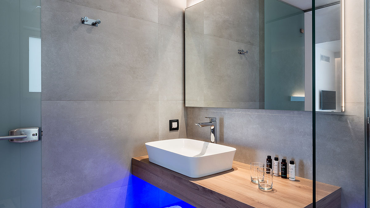 Family Suite Sharing Pool Side SV